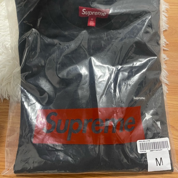 EUC Men’s Size Medium Supreme Small Box Logo Patch Long-sleeve Crewneck In Black - Picture 14 of 14